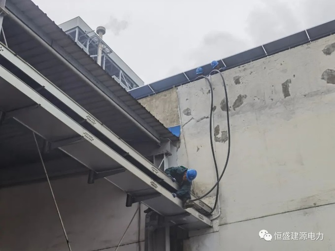 雨中施工不停歇 全力奮戰(zhàn)保工期